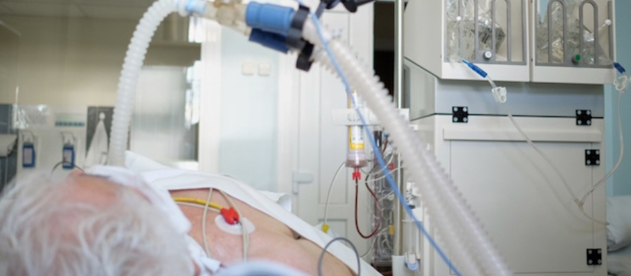 Stock_ventilator_ patient copy.6c4d06