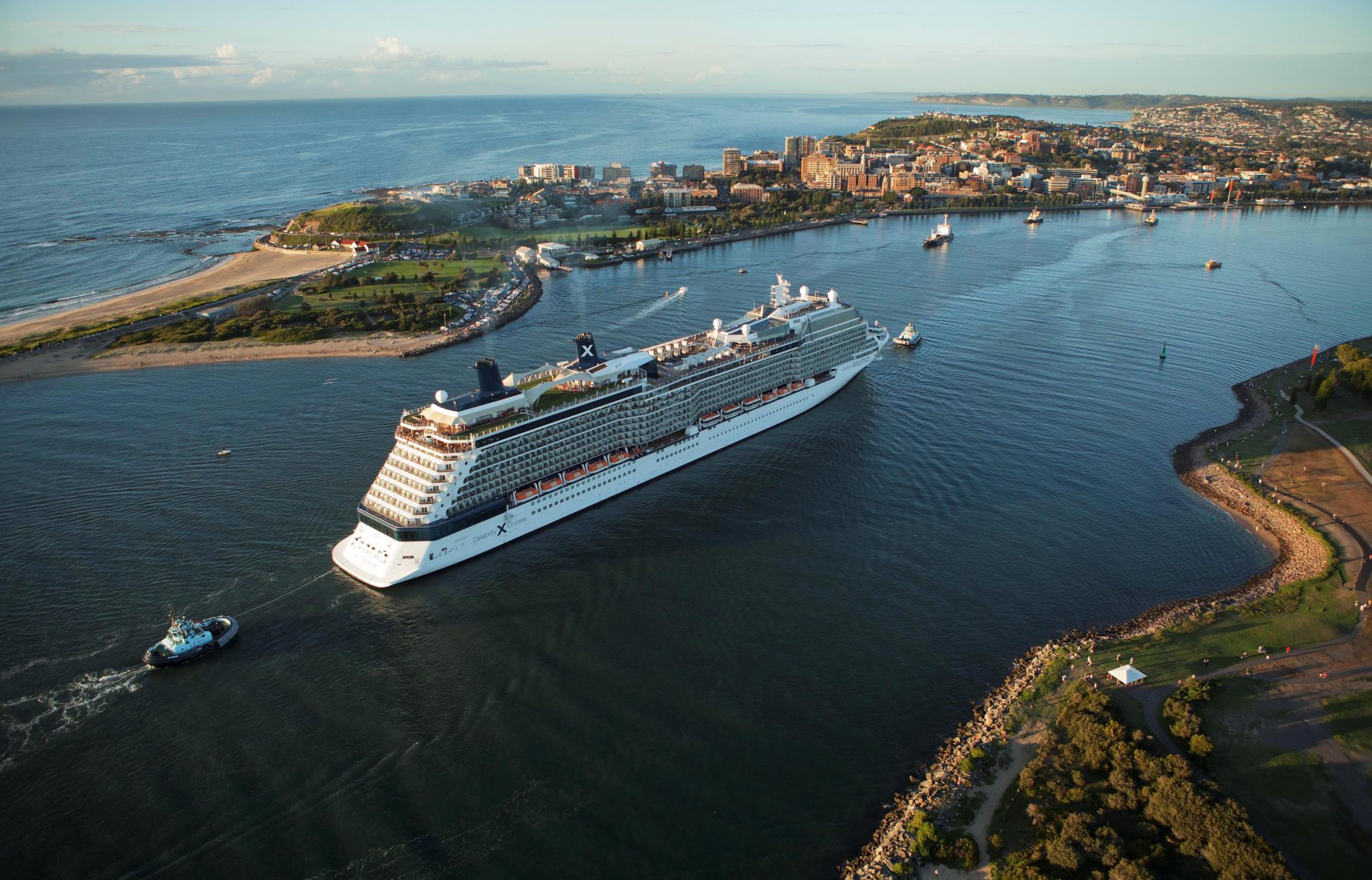 Port-of-Newcastle-image-Celebrity-Solstice-maiden-voyage-to-Newcastle-2014-03-09-2000×1283