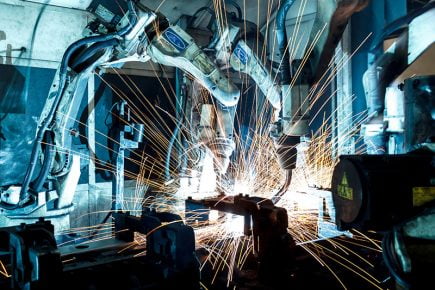 Manufacturing_282918587_OP-435×290