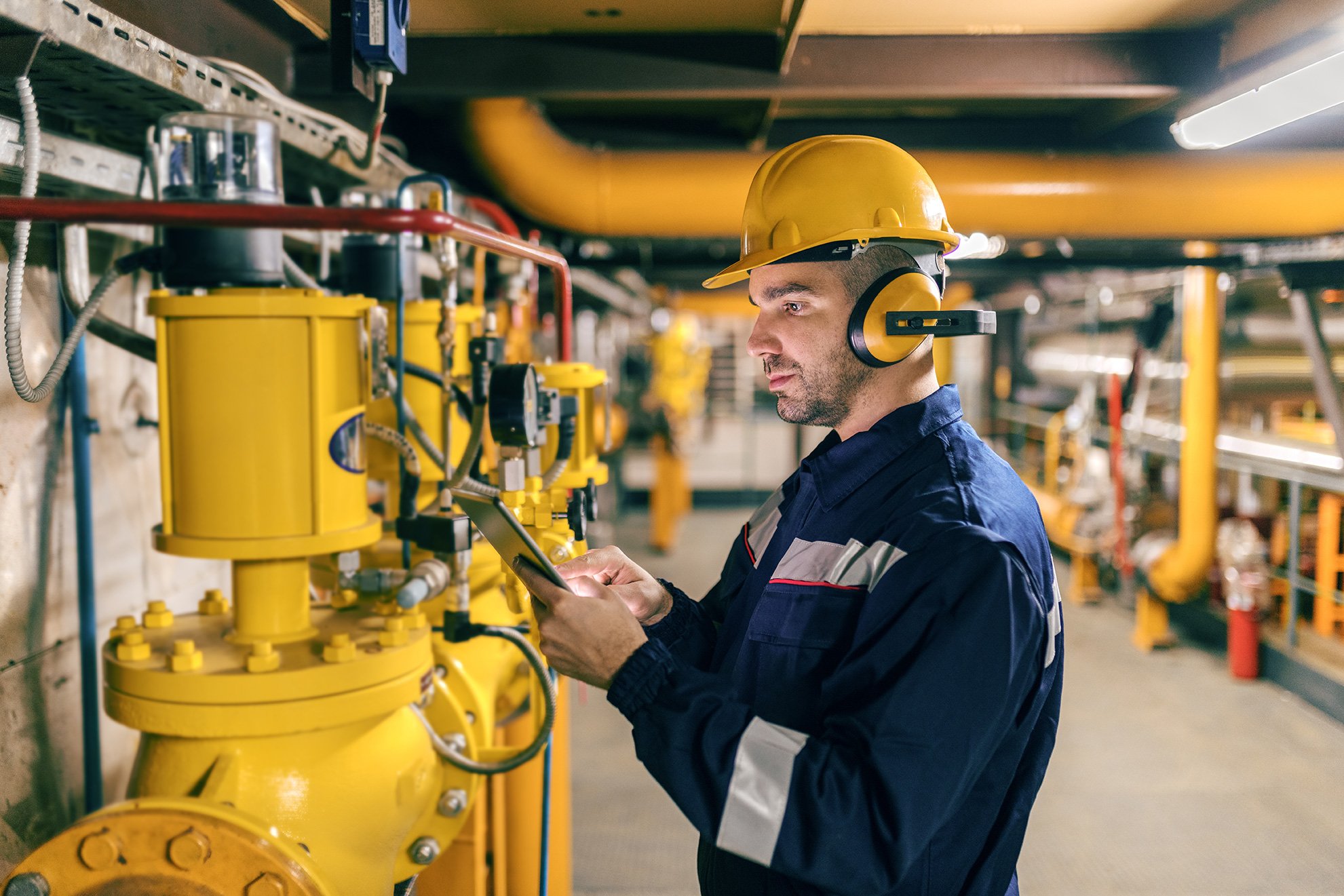 benefits-of-integrating-tablets-and-mobile-application-in-manufacturing