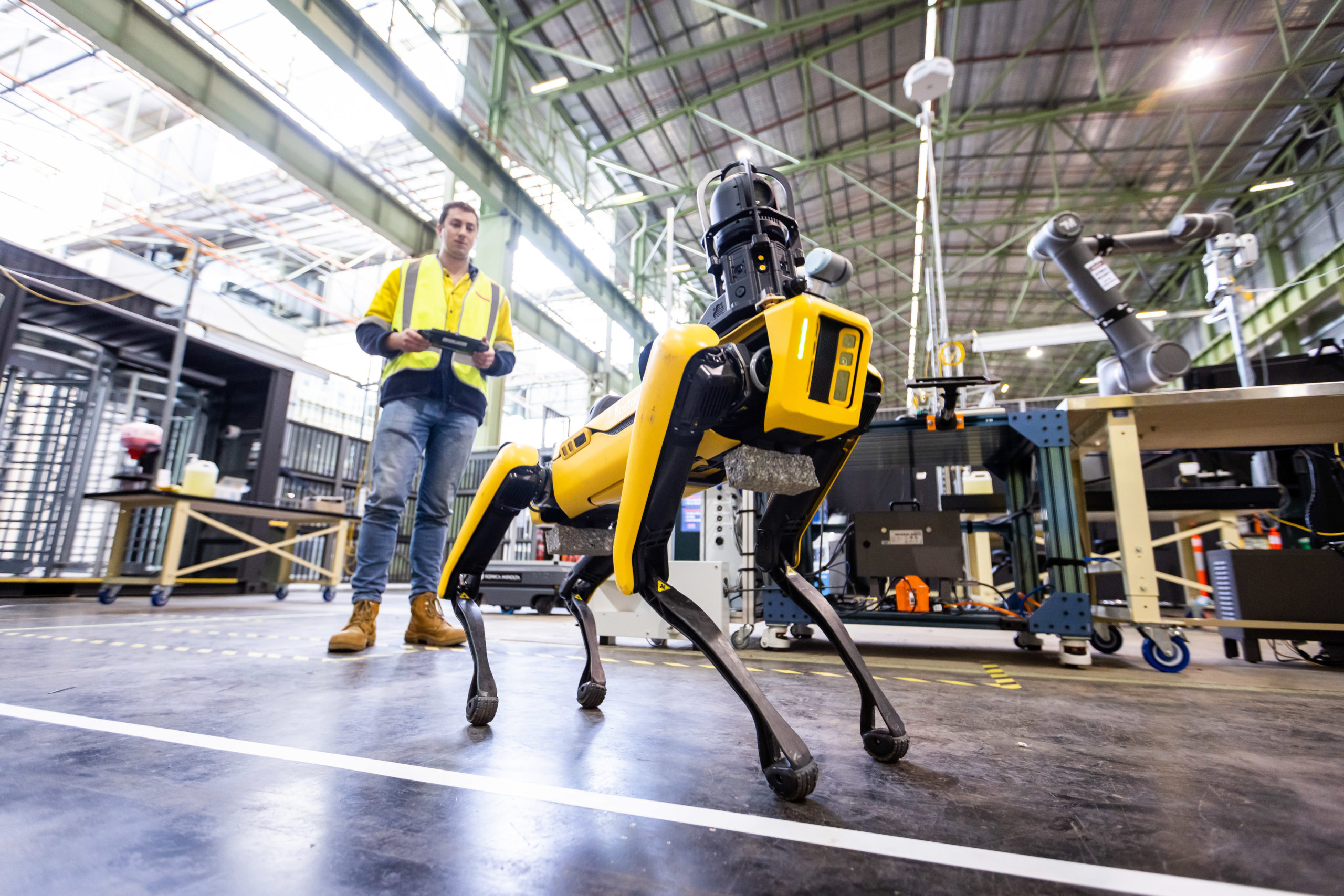 210818 – Harrison Vince candid with Spot the Robot Dog #4