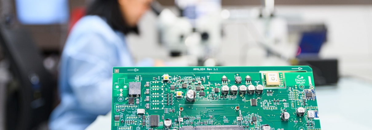 Lorena_background_PCB-Board-in-focus-1210×423