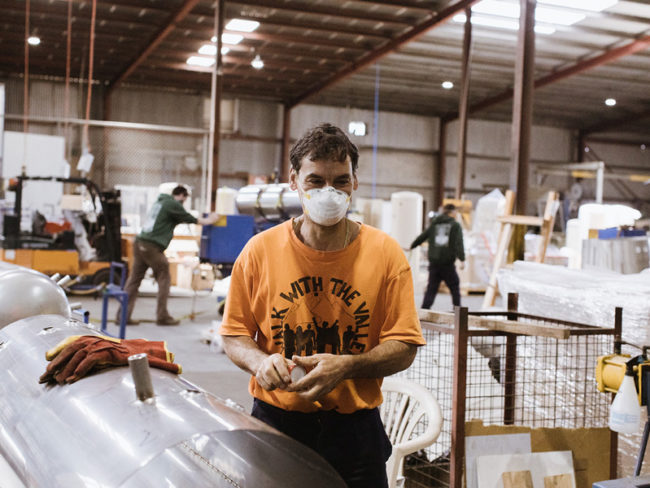 612c6724eced98285e215cc1_earthworker_800x600