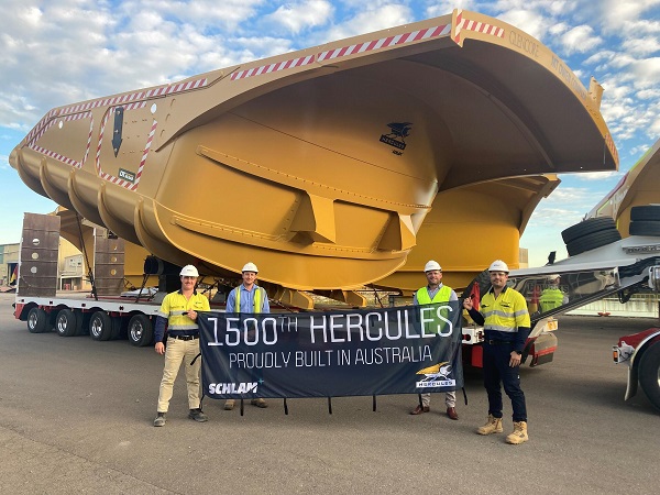 Schlam delivers 1,500th Hercules truck body