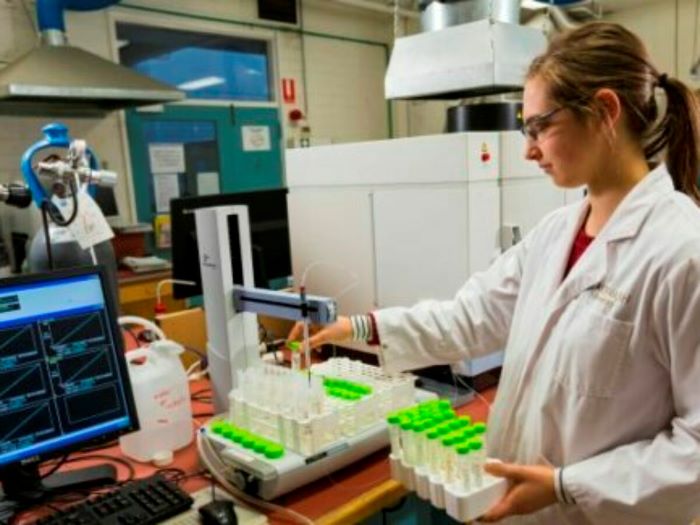 Late in the day, Canberra seeks views on mRNA technologies