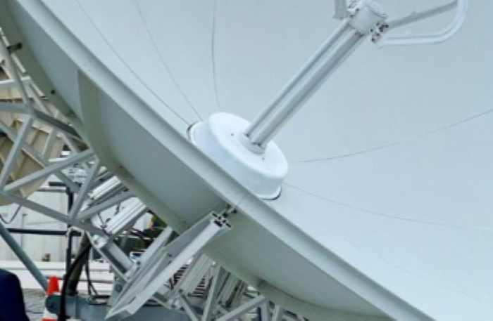 More precise positioning with first new satellite dish completed