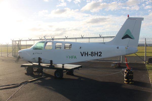 2 Stralis Bonanza A36-HE Clyde Sunset Spin