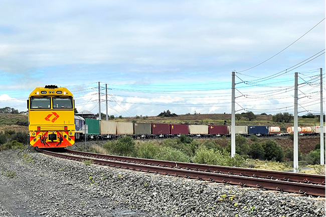 Aurizon to trial battery-electric tender on freight train