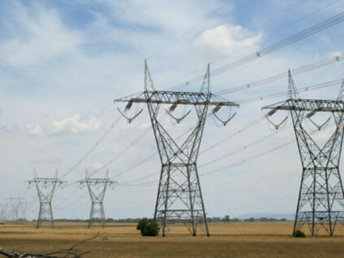800px-500kv-power-lines-australia-e1677105404500-1200×900-c-default