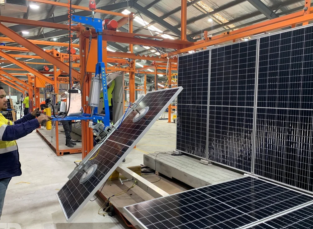 20% of solar panels could be Australian made - Bowen