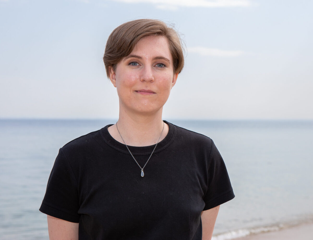 Jenna Guffogg-BeachPlastics-2000px-5