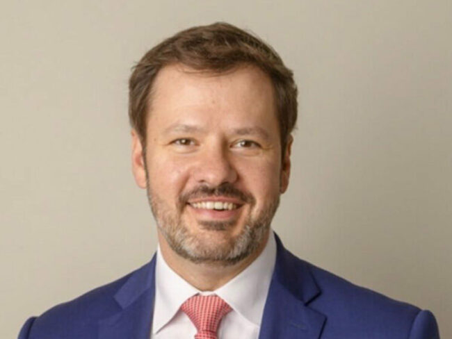 ed_husic-1-e1713143523275-1200×900-c-default