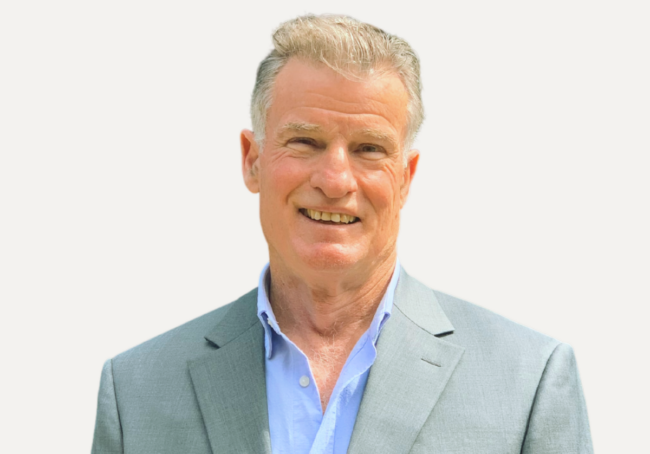 Copy of Walter Profile OUT1 Square OFF-White BG