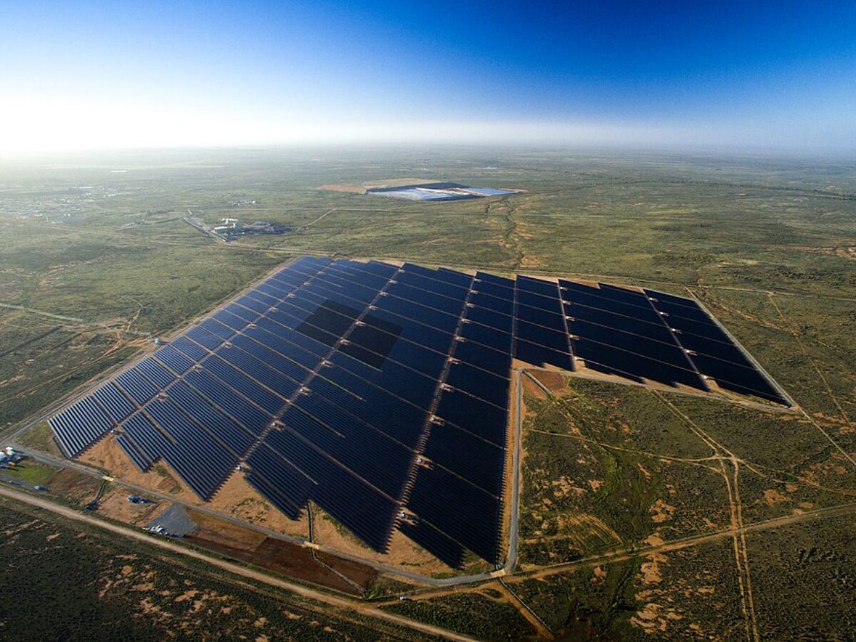 Broken_Hill_solar_plant_aerial-1200×900-c-default
