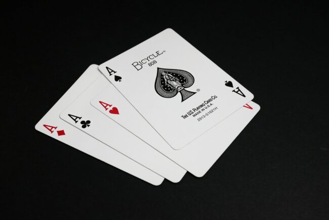 cards-4423524_1920